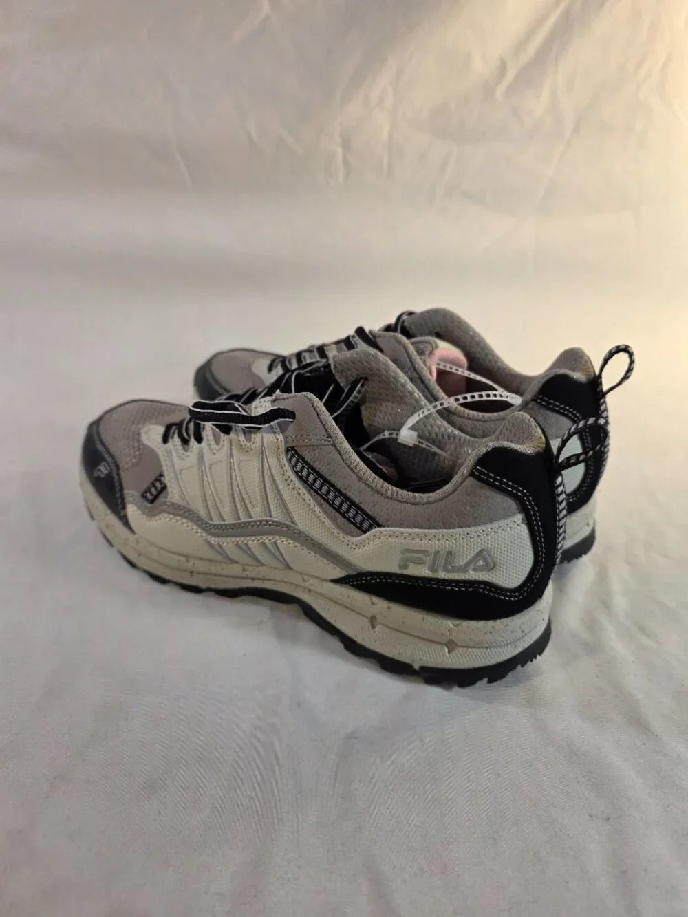 FILA Evergrand TR 21.5 Women’s 9.5 Gray Black Pink Trail Running Shoes